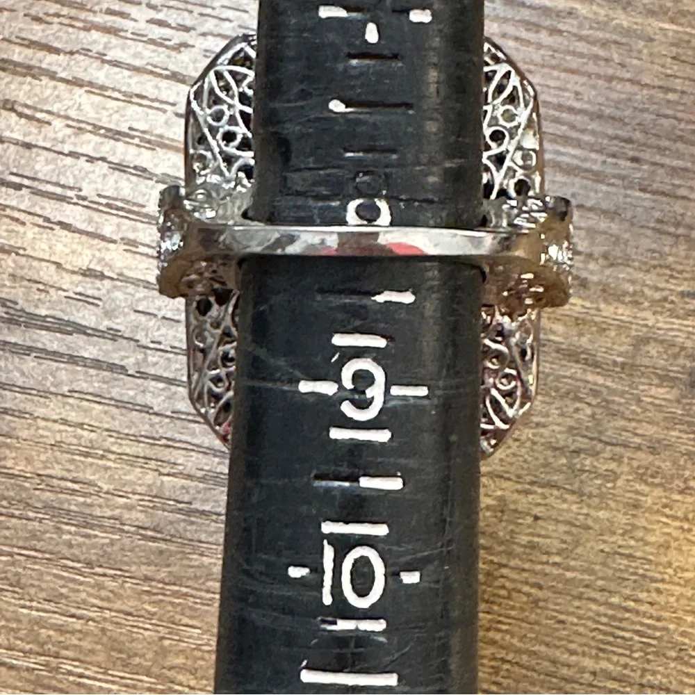Silver tone and blue sapphire ring - Picture 7 of 7